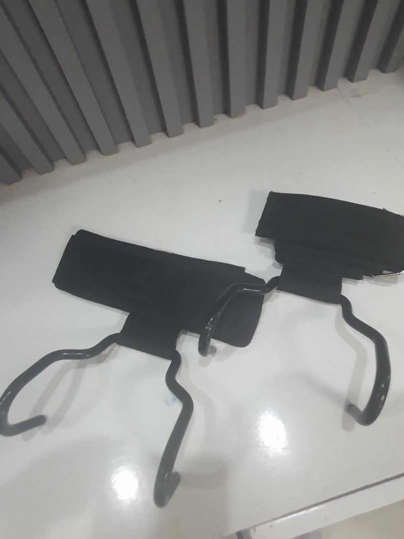 Weight lifting hooks bundle (Category: Weights & Dumbbells) located in Tarlac. Submitted by ziv_surplus (Listing ID 1457072797, Image 3). Description: .