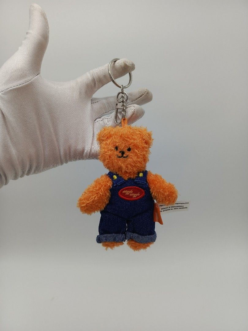 Wiggle Wiggle Bear Keychain Plush Toy (Category: Plushies & Soft Toys) located in Santa Cruz. Submitted by g-stuff21 (Listing ID 1457017410, Image 2). Description: In good condition. Feel free to pm for more info..