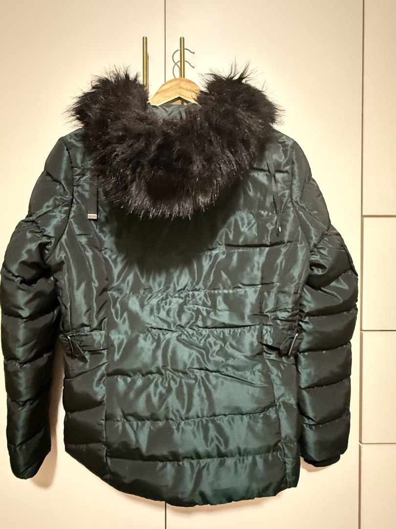 Winter Jacket (Category: Coats, Jackets and Outerwear) located in Kuala Lumpur. Submitted by taurusgirly (Listing ID 1457086718, Image 2). Description: .