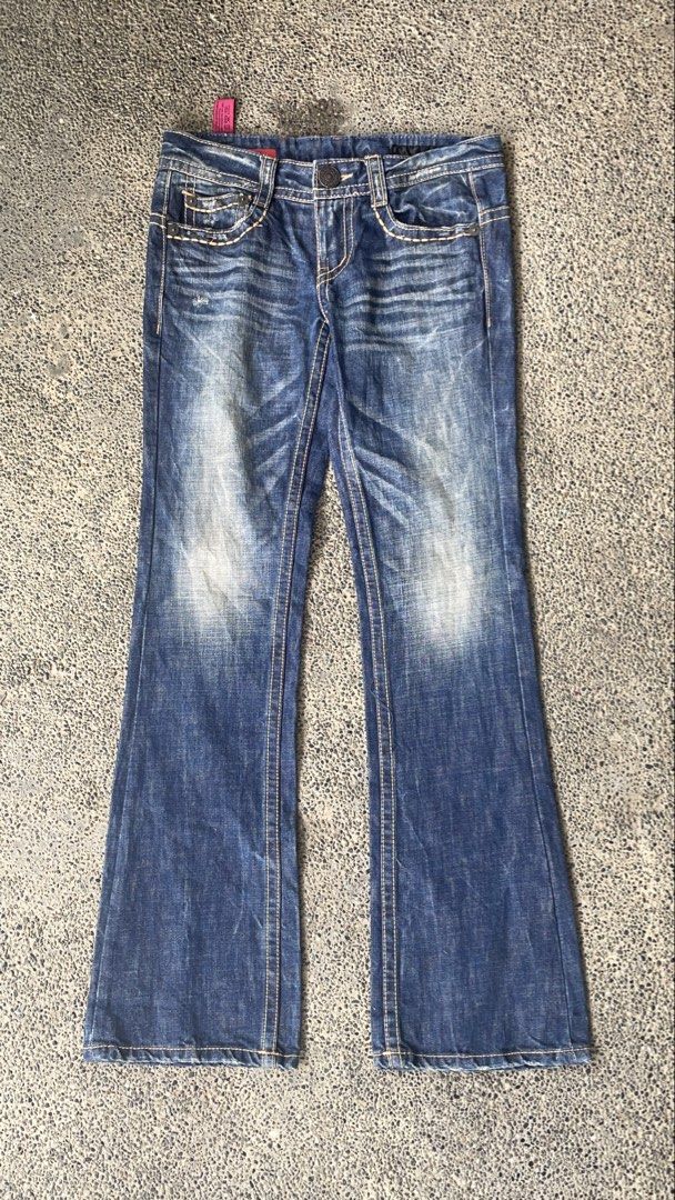 Y2k Hotchkiss Bootcut Denim Jeans (Category: Jeans) located in Tagaytay City. Submitted by livesinvain (Listing ID 1457136384, Image 1). Description: Measurements: W - 27” (fit to 30) L - 41”.