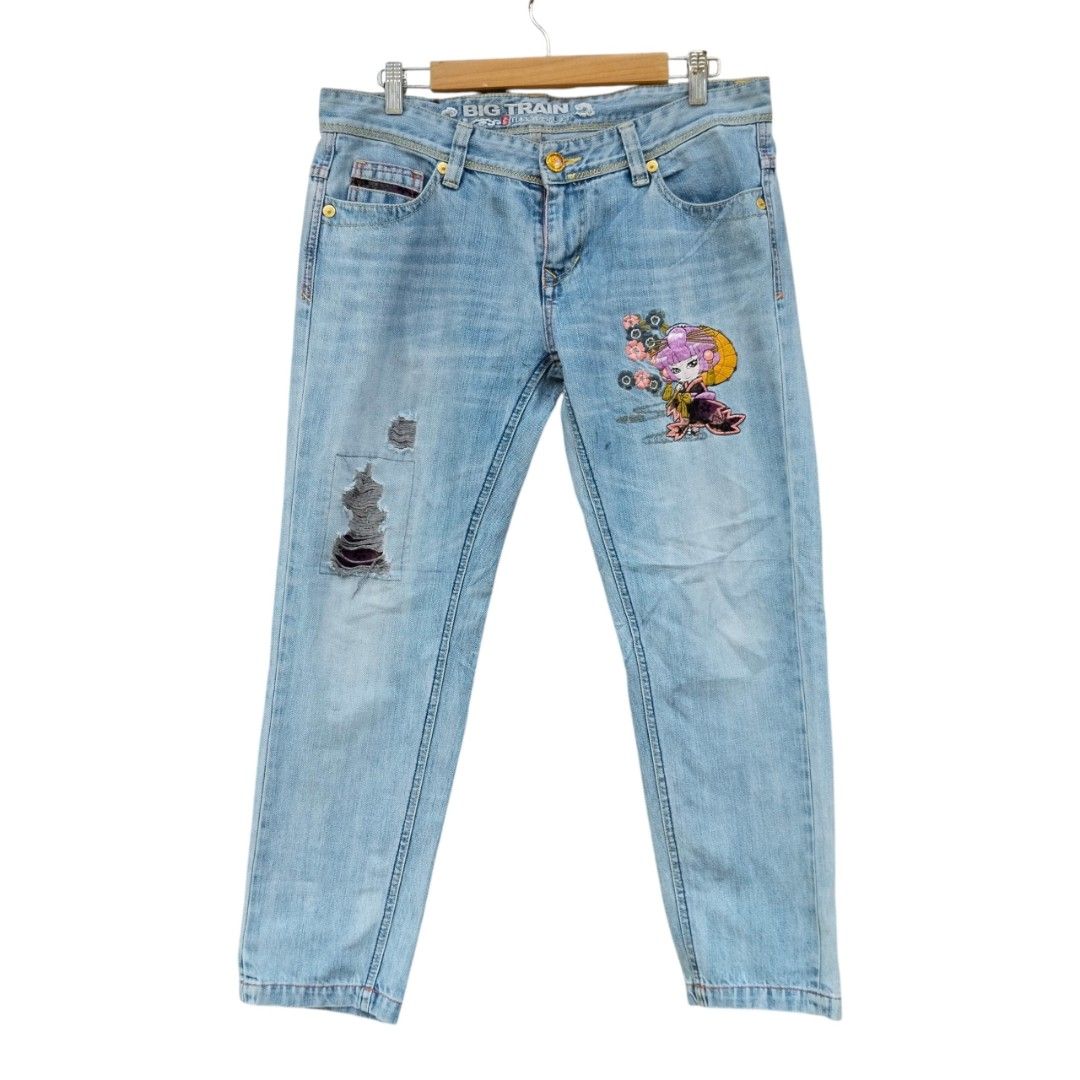 Y2k Osaka Big Train Sakura Jeans (Category: Jeans) located in Dumanjug. Submitted by cebuanaavtg (Listing ID 1457042988, Image 1). Description: Width: 34" Length: 35".