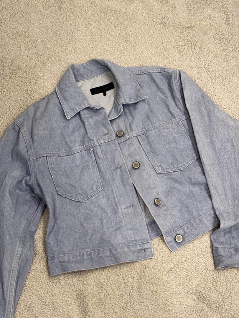 Zara denim jacket (Category: Coats, Jackets and Outerwear) located in Mandaluyong City. Submitted by declutterstuff12 (Listing ID 1457113264, Image 2). Description: Original price: 3395.