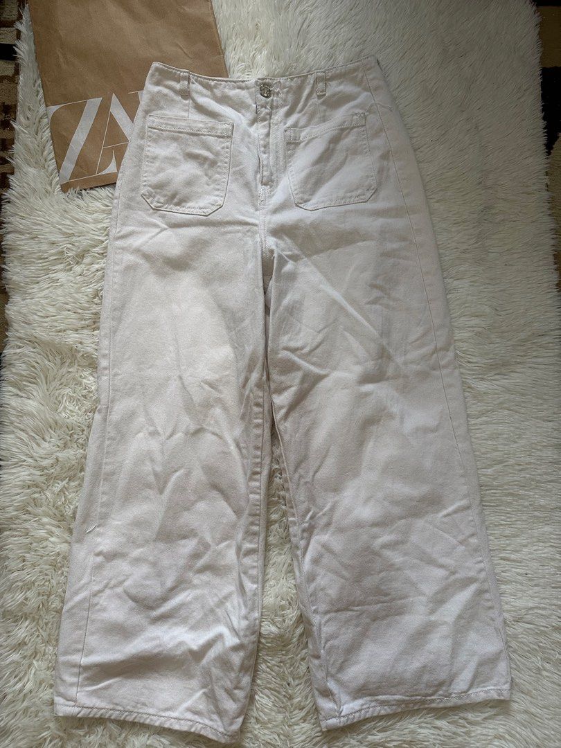 Zara Highwaist Jeans (Category: Jeans) located in Lucena. Submitted by helpmedeclutter07 (Listing ID 1457042491, Image 3). Description: .