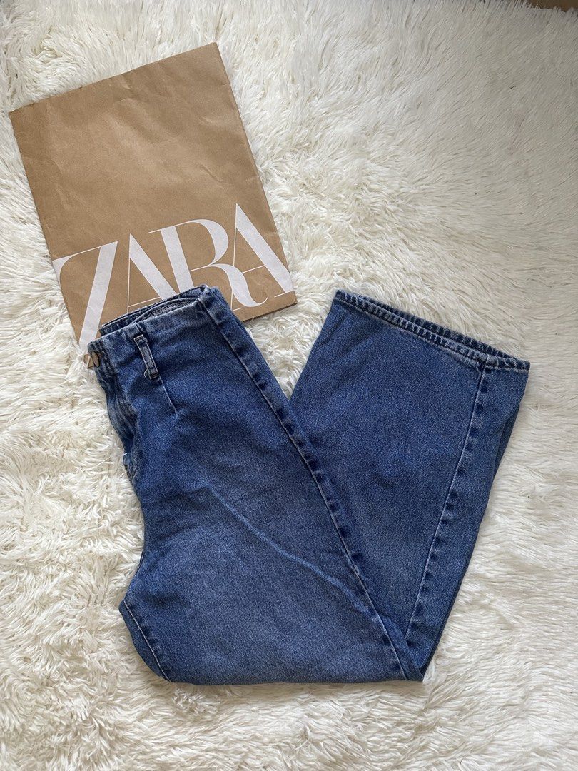 Zara Highwaist Jeans (Category: Jeans) located in Lucena. Submitted by helpmedeclutter07 (Listing ID 1457042708, Image 1). Description: Waist 26 Length 36.5.