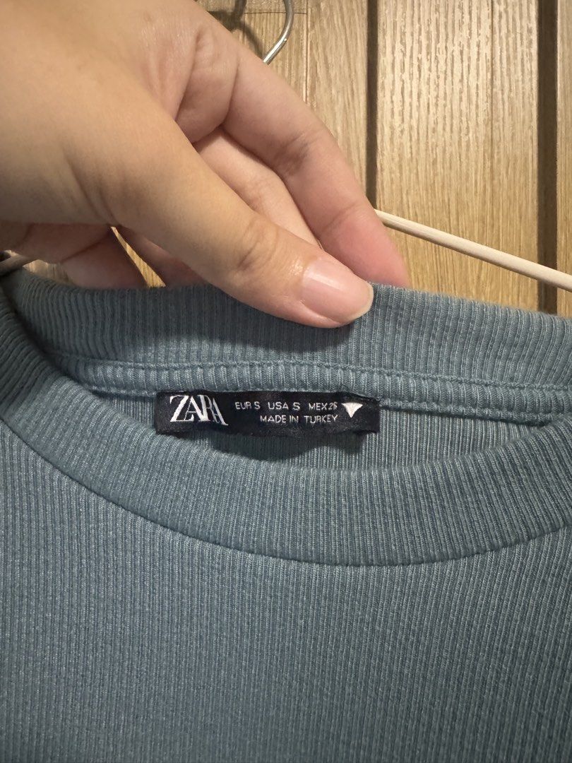 Zara Ribbed T-Shirt (Category: Shirts) located in Paranaque City. Submitted by prelovedbye__ (Listing ID 1457085855, Image 2). Description: .