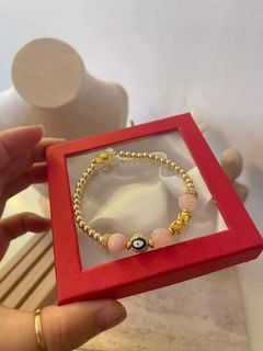 (Category: ) located in . Submitted by goldandcharmsbygm (Listing ID 1457157682, Image 1). Description: .