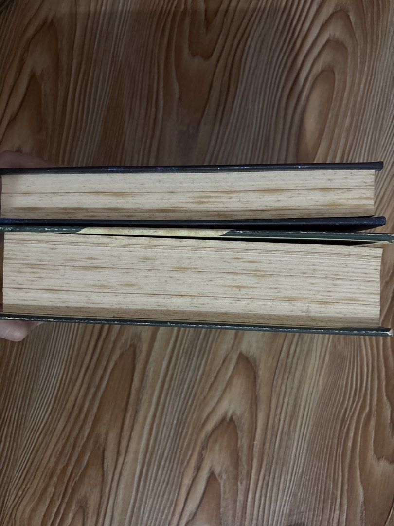 250 each (Category: Community) located in Pasig City. Submitted by lino_dan (Listing ID 1457162411, Image 3). Description: 250 for each book 450 as set! Rfs: need funds for school Slight damage(scratches, dent from being used) Mode of payment: gcash only Delivery: through Lalamove .