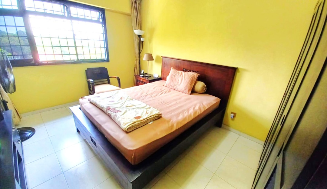 (Category: ) located in . Submitted by your_rental_specialist (Listing ID 1457236628, Image 1). Description: .