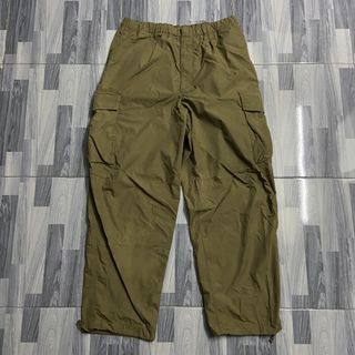 (Category: ) located in . Submitted by stripes.swoosh.store (Listing ID 1457280447, Image 1). Description: .