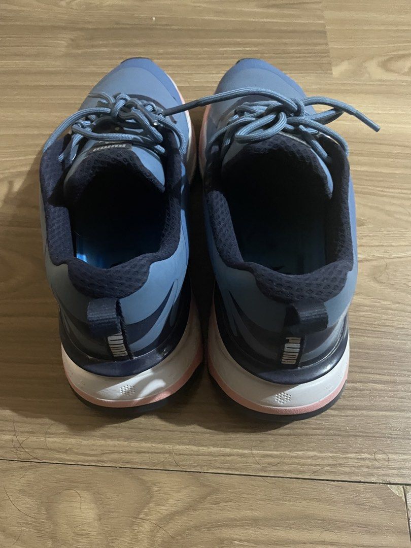 👟 PUMA Golf Shoes – Preloved (Category: Golf) located in Taguig. Submitted by tomosan0101 (Listing ID 1457193025, Image 3). Description: 👟 PUMA Golf Shoes – Preloved ⛳ PUMA Golf Shoes 💙 Blue with Pink accents 👟 Size: US 10.5 ✨ Preloved – good condition 💰 Selling Price: ₱2,500 only! 🔥 Bought for ₱9,800 — selling at a huge discount! Perfect for golfers looking for a stylish and comfortable pair without spending too much. Actual item and condi