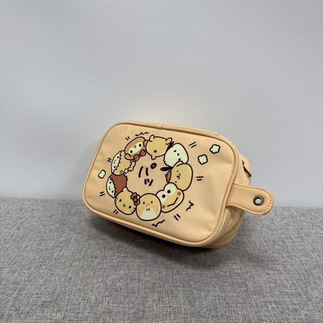 日本 SANRIO CHARACTERS & FRIENDS 粉色尼龍布 收納袋, 女裝, 手袋及銀包, 多用途袋 - Carousell
