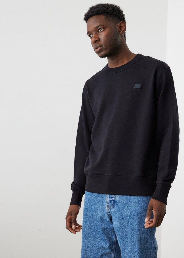 Acne Studios Black Face Patch Sweatshirt Size S (Category: Longsleeves) located in Manila. Submitted by connor____lee (Listing ID 1457300747, Image 1). Description: - Acne Studios Black Sweatshirt - Signature Face Patch on Chest - Crew Neck, Long Sleeves - Made in Portugal - 100% Cotton - Size S - Color rate 8.00 (well used) - Ideal for Casual Wear.