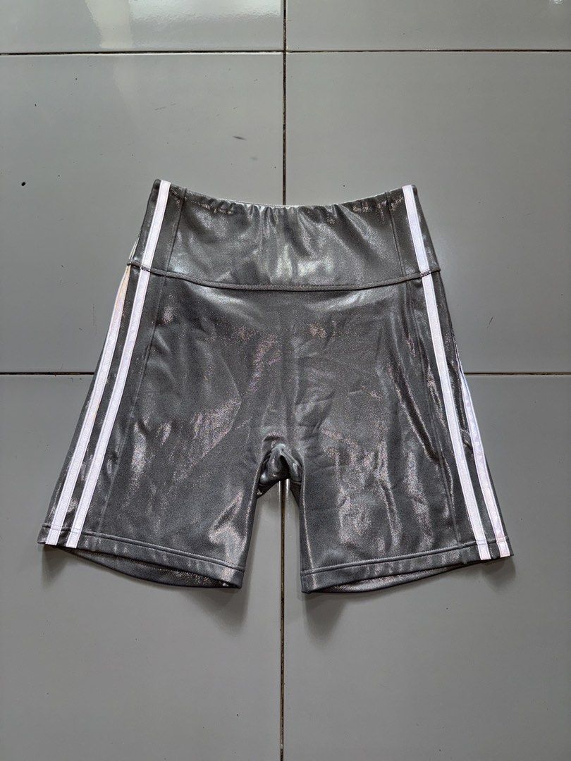 Adidas ivy park short (Category: Other Bottoms) located in Batangas. Submitted by robertlopezigaya (Listing ID 1457149606, Image 3). Description: Adidas ivy park reflectorize short Size S on tag No issue Like new condition.