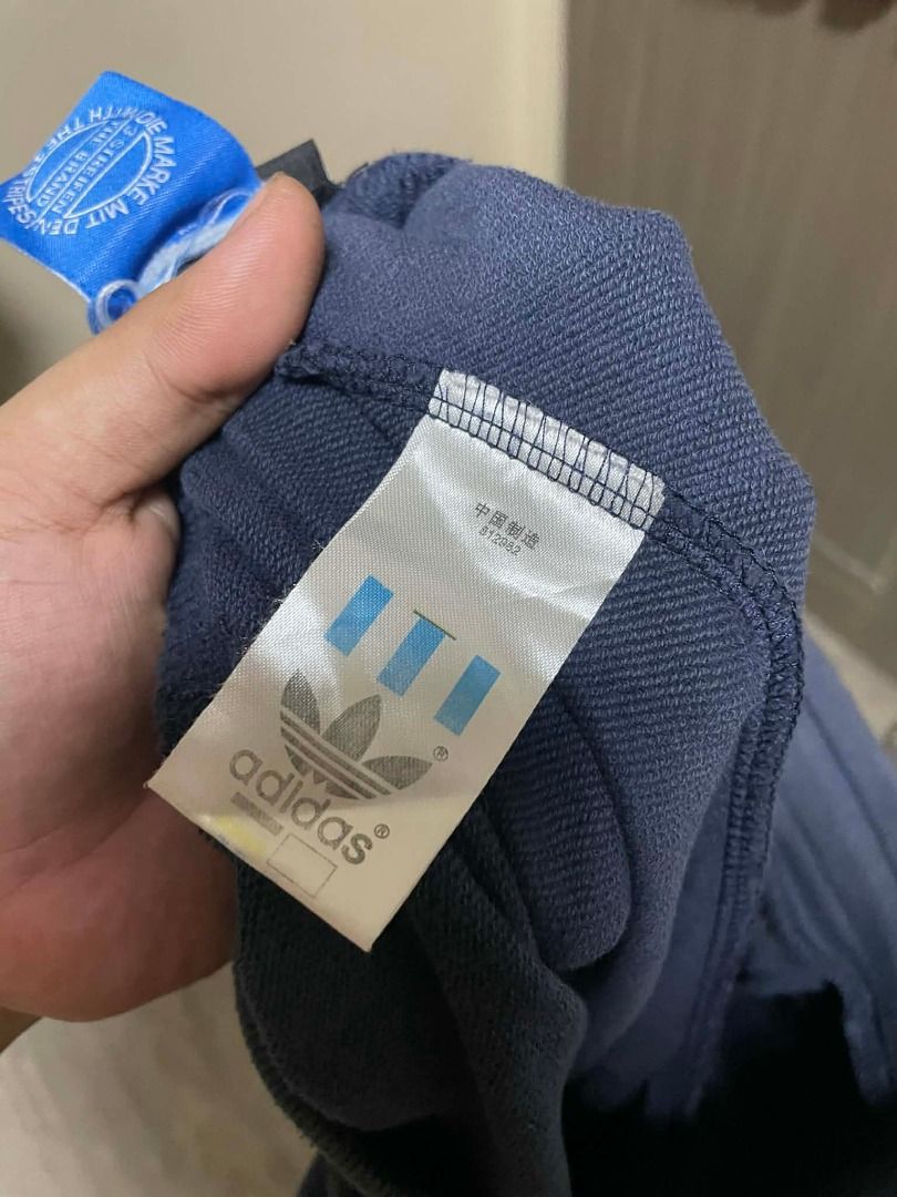 ADIDAS TRACK PANTS (VINTAGE LOGO) (Category: Joggers) located in Caloocan City. Submitted by chapter_01 (Listing ID 1457200371, Image 2). Description: - Authentic - No issues, Slightly used only - Need wash only Size: M to L.