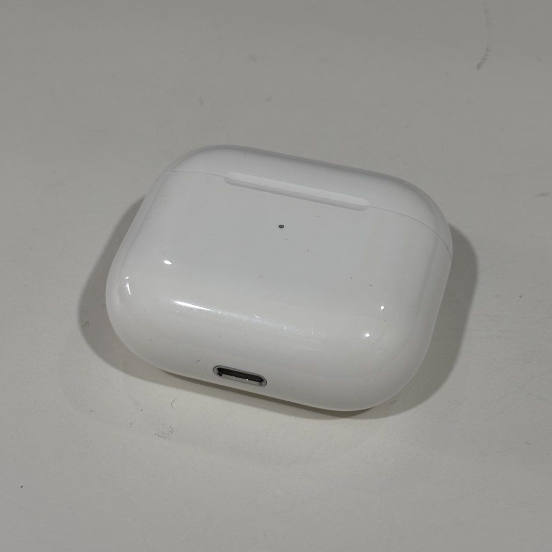 Apple AirPods Pro (3rd Gen) Charging Case with Earbuds (Category: Earphones) located in Quezon City. Submitted by kvnsj (Listing ID 1457153939, Image 1). Description: Lightning Port With Box Free Silicone Case.