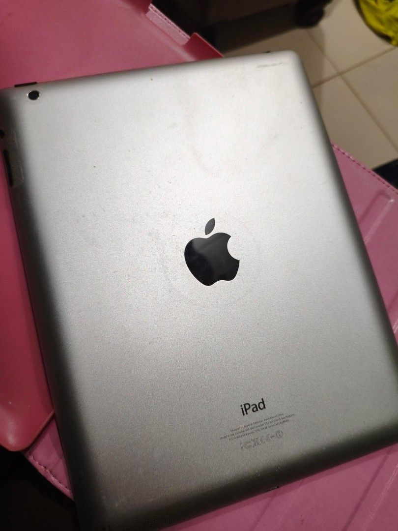 Apple iPad 4th Gen wifi only (Category: iPad) located in Mandaluyong City. Submitted by kristineloriellegh (Listing ID 1457193443, Image 2). Description: For Sale: apple ipad 4th gen wifi only 4,000 negotiable for sure buyers :) with free case and original charger Display and Design Screen Size: 9.7 inches Resolution: 2048 x 1536 pixels (264 ppi) Display Type: IPS LCD with fingerprint-resistant oleophobic coating Size and Weight: 9.50 x 7.31 x 0.