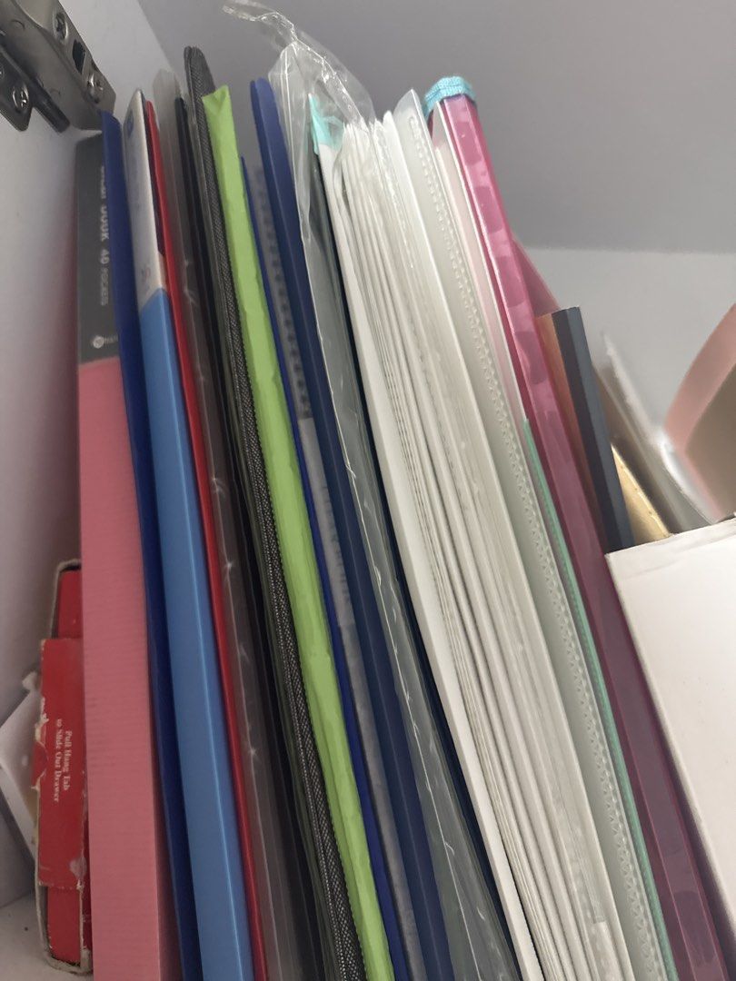 Assorted files (Category: Stationery & School Supplies) located in Singapore. Submitted by user192714392716 (Listing ID 1457267973, Image 1). Description: Take everything only Self collection at my block .
