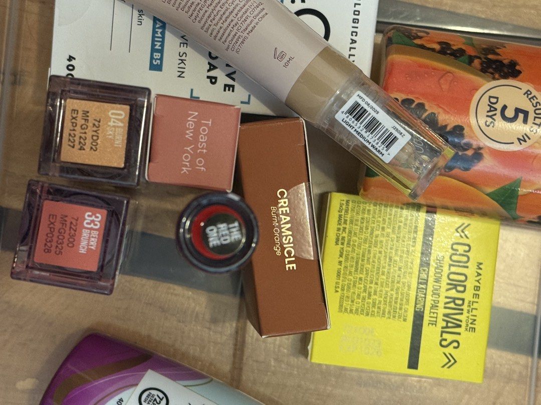 Asstd beauty items - makeup etc - take all 1k (Category: Makeup) located in Quezon City. Submitted by quirksandcurls (Listing ID 1457179585, Image 3). Description: 10pcs bnew items.