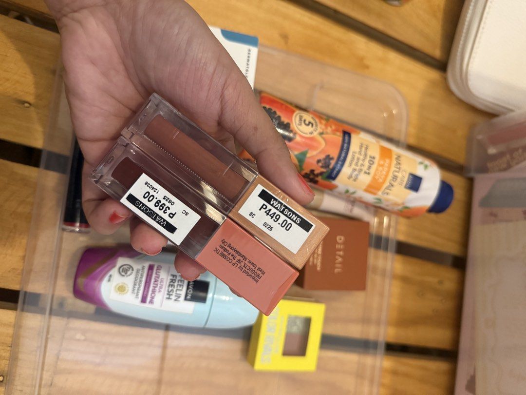 Asstd beauty items - makeup etc - take all 1k (Category: Makeup) located in Quezon City. Submitted by quirksandcurls (Listing ID 1457179585, Image 2). Description: 10pcs bnew items.