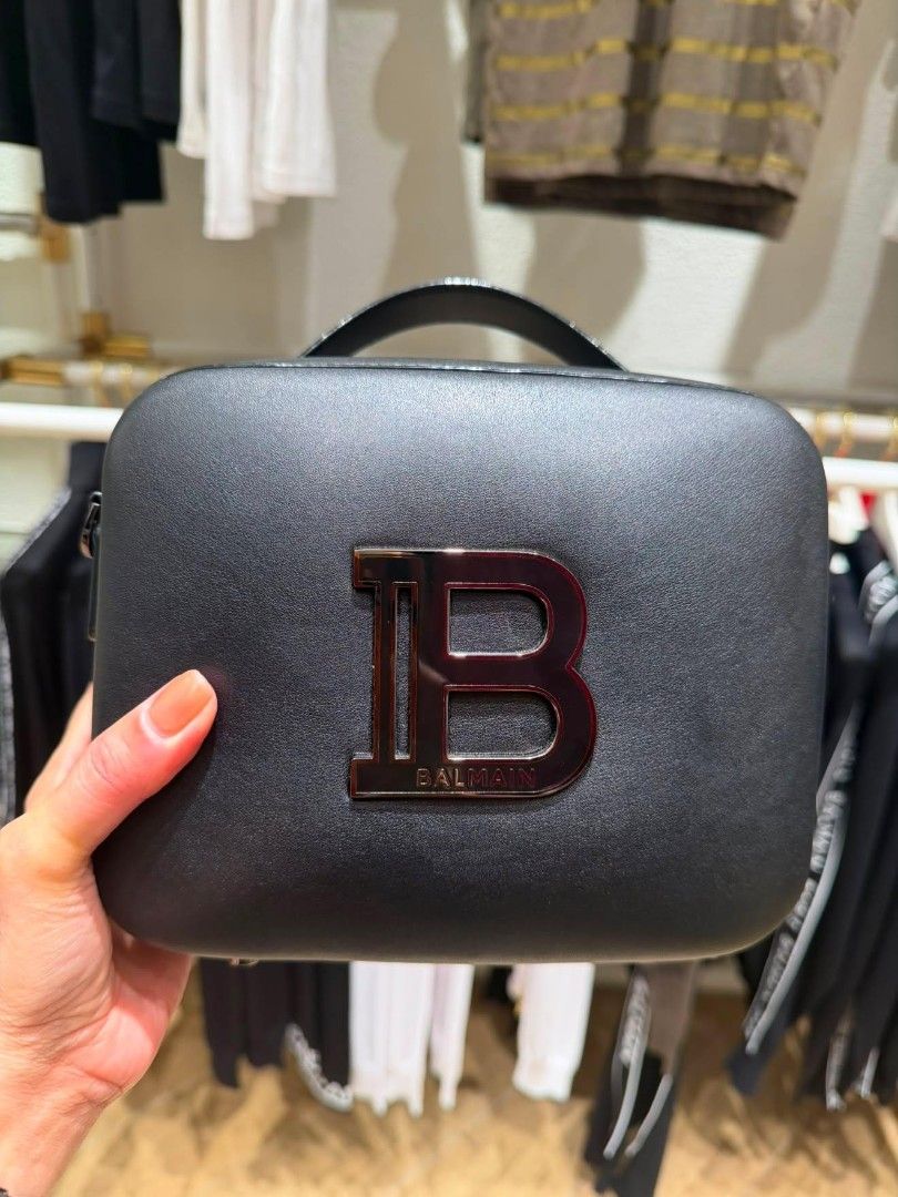 Authentic Balmain Sling Bag Unisex (Category: Luxury Bags & Wallets) located in Las Pinas. Submitted by declutterqueen_00 (Listing ID 1457319692, Image 1). Description: - Authentic Balmain - Features iconic Balmain logo on the front - Comes with original dust bag, box .