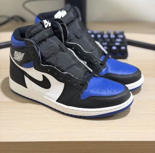 (Category: ) located in . Submitted by zenxsneakers (Listing ID 1457143382, Image 1). Description: .