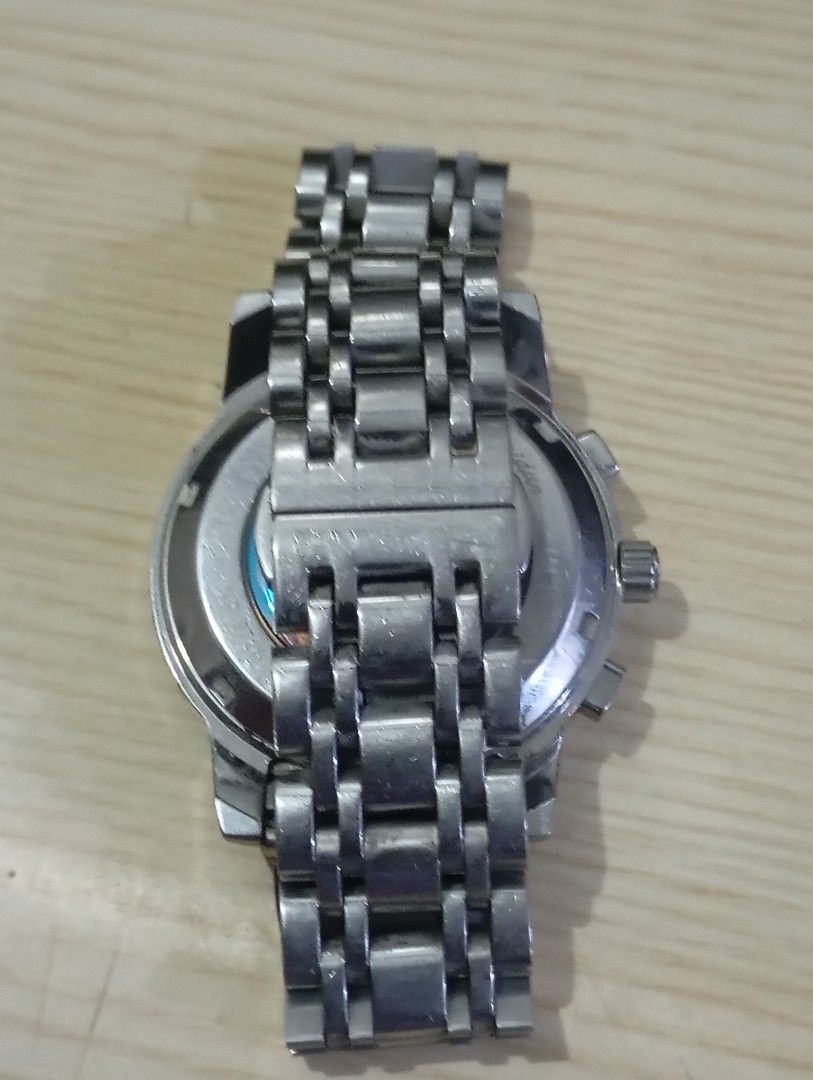 Automatic (Category: Men's Watches) located in Las Pinas. Submitted by quick_deals_great_finds2 (Listing ID 1457270656, Image 3). Description: Original good working condition Automatic with chronograph function Fully functional dials buttons Fits wrist size 6.8 inches.