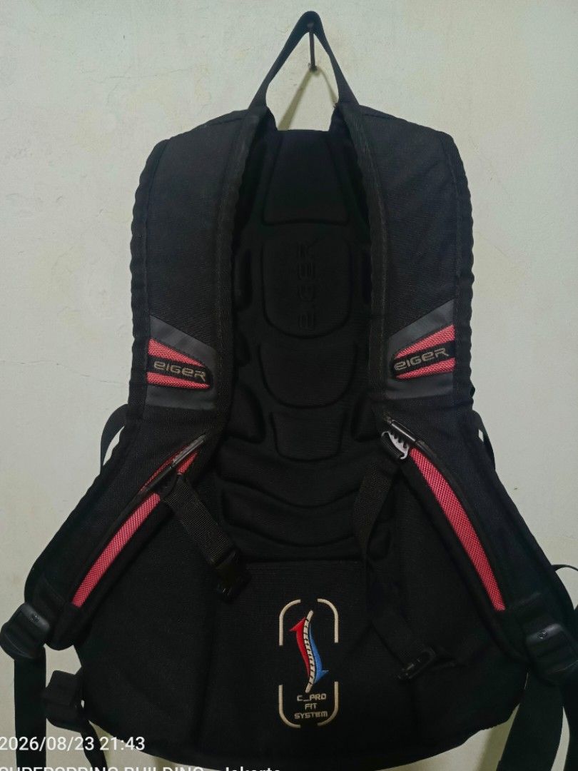 Backpack eiger (Kategori: Ransel) berada di Garut. Dikirim oleh yosyi2023 (ID iklan 1457311834, Gambar 3). Deskripsi: Bismillah brader 🎯 📌 Eiger old ❗Ukuran/Size : 30 Liter ❗Kondisi : 95℅ ❗Note : mulus! istimewa.. _________________ Bekas Berkualitas! Jujur & amanah kawan. _________________ 📱Wawa : 0895 0909 0927 💰 Payment : Rekber, Transfer ✅ Hatur nuhun..