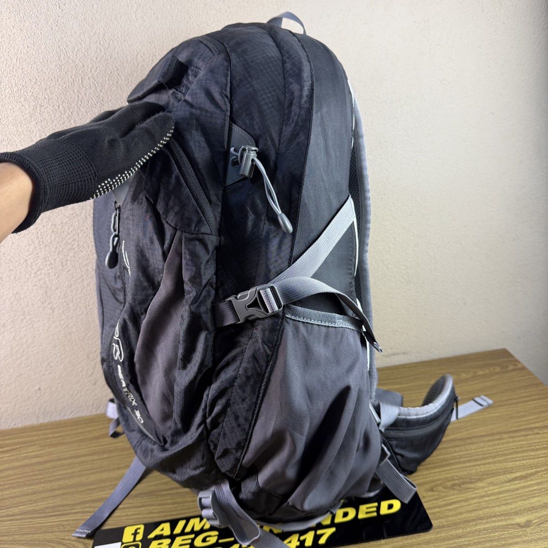 Bagpack eider (Category: Backpacks) located in Pasir Mas. Submitted by aim_brand (Listing ID 1457142837, Image 2). Description: 🔰READY STOCK🔰 ➖BAGPACK EIDER ➖Item Original ➖Item Select ➖Item Used Bundle select ➖Condition 8.5/10 ➖RM80 ➖Postage Rm10 SS Rm15 ➖CoD Area Pasir Mas Kelantan ➖PM 0️⃣1️⃣3️⃣3️⃣1️⃣3️⃣5️⃣4️⃣1️⃣7️⃣.