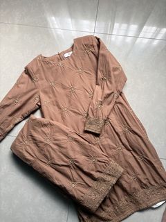 (Category: ) located in . Submitted by An.shop (Listing ID 1457216058, Image 1). Description: .
