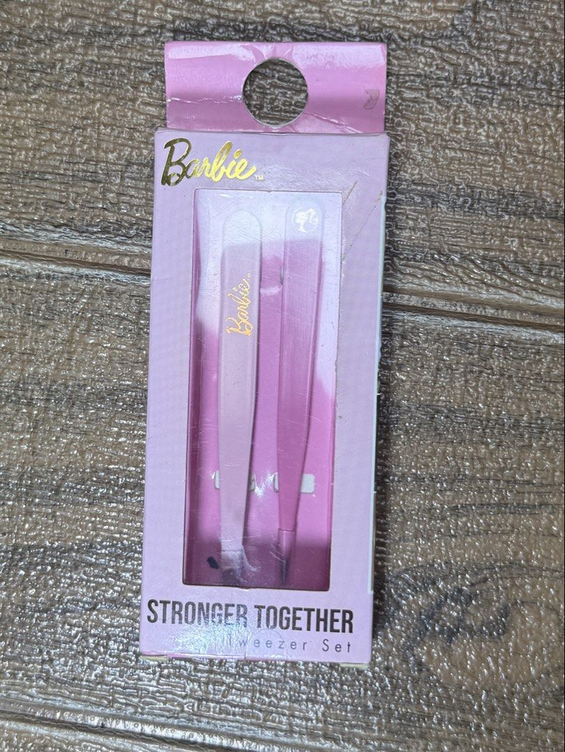 Barbie tweezers (Category: Face Care) located in Quezon City. Submitted by fashionifywardrobe8899 (Listing ID 1457252229, Image 2). Description: 2 pcs avail.