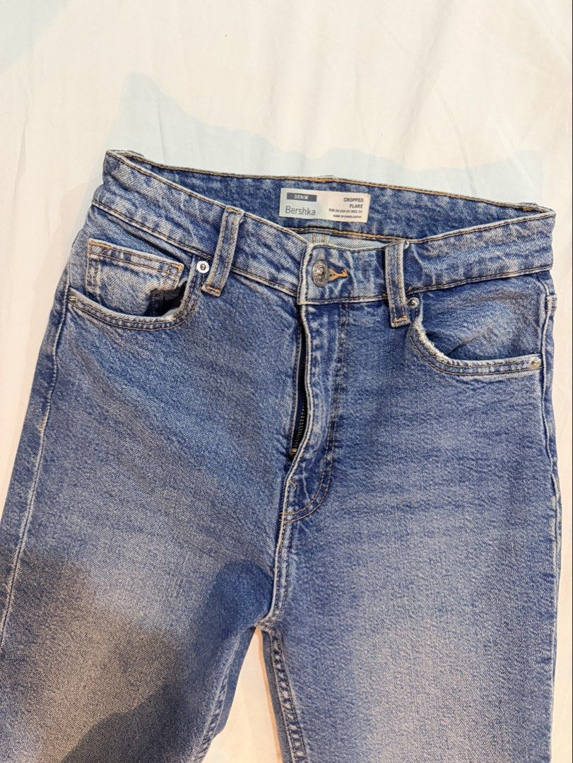 Bershka Cropped Flare Denim Jeans (Category: Jeans) located in Cebu City. Submitted by declutteringduo007 (Listing ID 1457256776, Image 2). Description: Length 35 inches Like new, used only a few times .