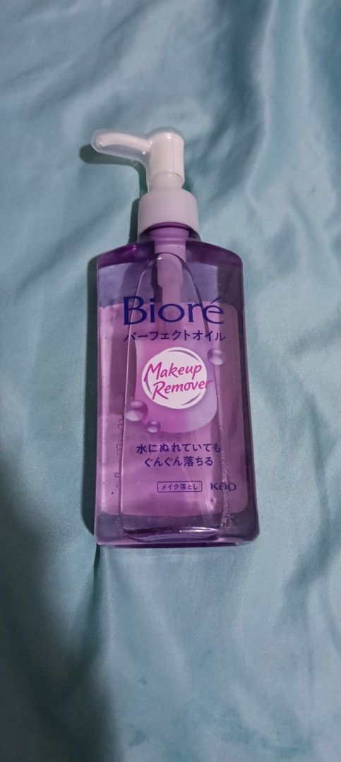 Biore Perfect Oil Makeup Remover (Category: Face Care) located in Taguig. Submitted by trade_fairly (Listing ID 1457322779, Image 2). Description: - Biore Perfect Oil Makeup Remover - Effortlessly removes all types of makeup - Can be used with wet hands - Gentle on skin - Convenient pump bottle for easy dispensing - Used 1 time - 150 ml - Kayo Biore Japan , bought in Taipei Taiwan March 11, 2026.