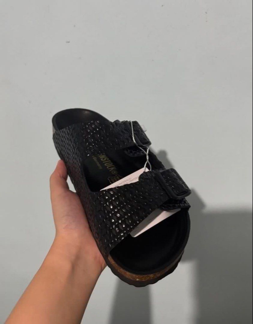 Birkenstock Rivet Logo Black Embossed size 37 (Category: Slippers and slides) located in Manila. Submitted by steffisoliveres (Listing ID 1457223070, Image 3). Description: - 37 EU - Never been used .