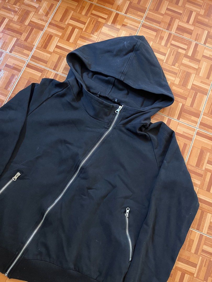 Rick owen alt Black asymetrical hoodie (Category: Coats, Jackets and Outerwear) located in Cagayan de Oro. Submitted by mindmazedude (Listing ID 1457219875, Image 2). Description: Dimes 18x24 No major flaws .