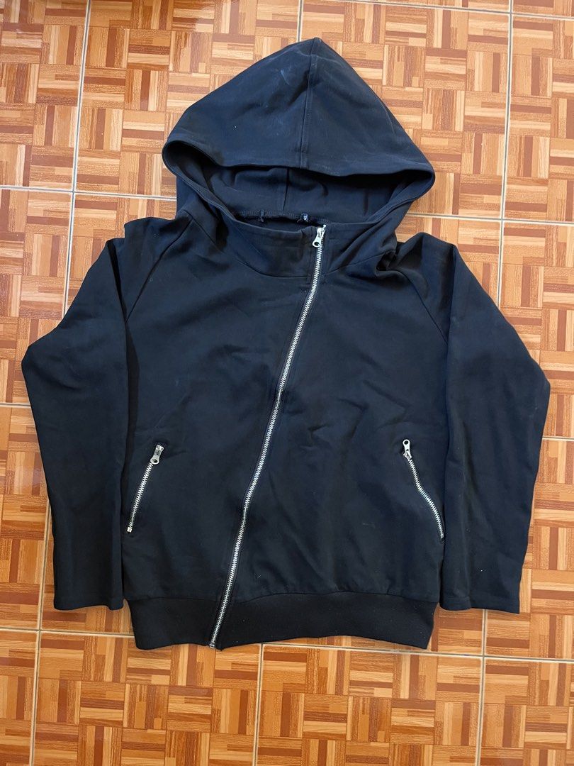 Rick owen alt Black asymetrical hoodie (Category: Coats, Jackets and Outerwear) located in Cagayan de Oro. Submitted by mindmazedude (Listing ID 1457219875, Image 1). Description: Dimes 18x24 No major flaws .