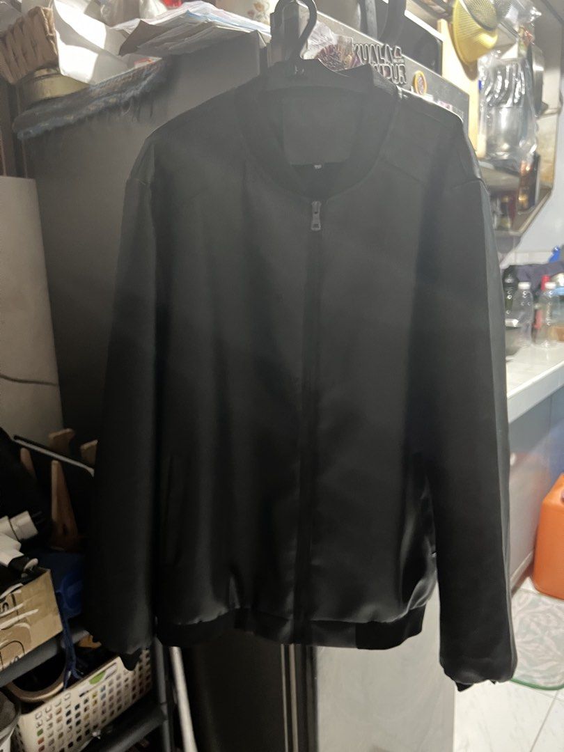 Black Leather Jacket (Category: Coats, Jackets and Outerwear) located in Pasig City. Submitted by cathedraa (Listing ID 1457160641, Image 3). Description: Leather Jacket (Large. Tag not accurate) Bought at Taft Avenue for 1,400. 600 PHP NO ISSUES. USED ONCE. RFS: DECLUTTERING. Santolan, Pasig..