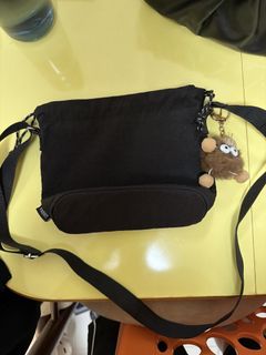 (Category: ) located in . Submitted by awjinhao123 (Listing ID 1457236084, Image 1). Description: .