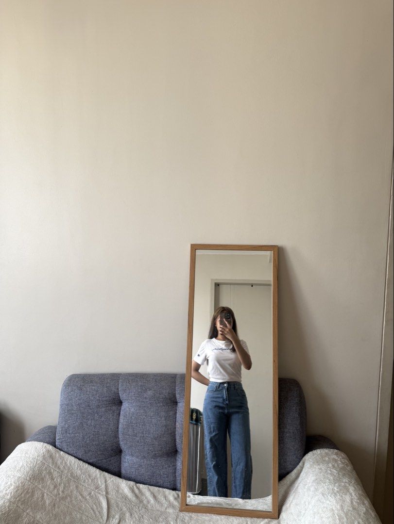 Blue Wide-Leg Jeans (Category: Jeans) located in Manila. Submitted by ej_guyud00 (Listing ID 1457202084, Image 3). Description: 💌High-waisted blue straight cut jeans 💌 Relaxed fit jeans for ultimate comfort 💌 Color Blue/Denim 💌 High quality.