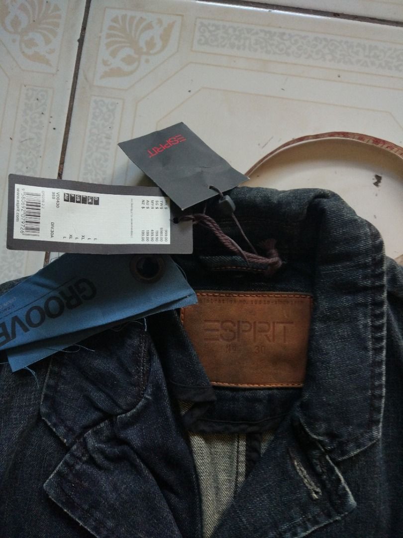 BNew Esprit Denim Chore Jacket L (Category: Coats, Jackets and Outerwear) located in Pasay City. Submitted by denimdude.ph (Listing ID 1457232735, Image 3). Description: .