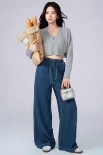 (Category: ) located in . Submitted by clearmywardrobeplssssss (Listing ID 1457243133, Image 1). Description: .