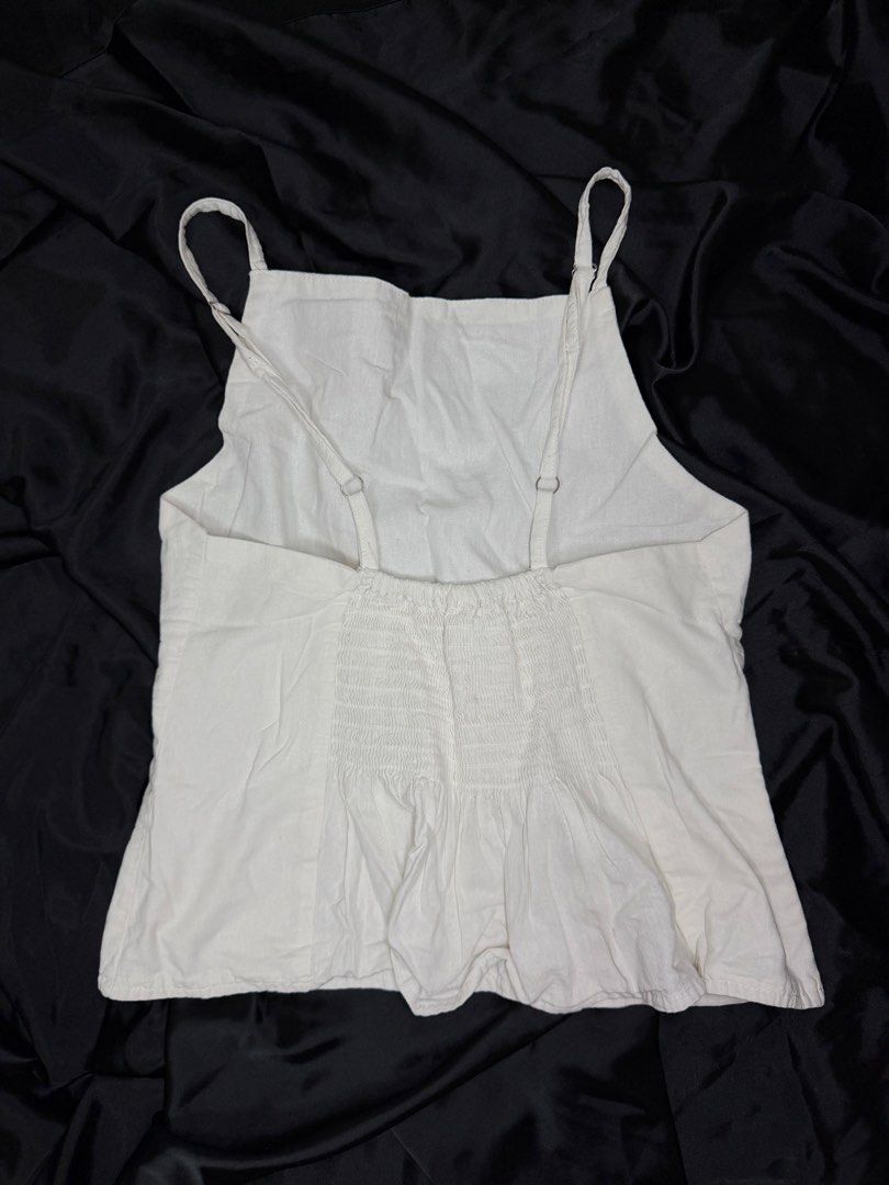 BUNDLE OF 2 - linen sleeveless chic top (Category: Sleeveless) located in Manila. Submitted by mralde3031 (Listing ID 1457296873, Image 3). Description: Never been used. Can fit xs-s. BUNDLE OF 2 check profile for individual top.