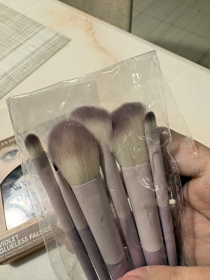 Bundle with FREEBIE - MLEN DIARY Glueless False Eyelashes & Makeup Brushes (Category: Makeup) located in San Juan City. Submitted by mightyyyyy (Listing ID 1457165421, Image 2). Description: Bundle only! - MLEN DIARY Glueless False Eyelashes - Easy press-and-go application, no glue needed! - Includes a set of soft makeup brushes - Pretty pastel gradient design for brushes FREEBIE - Glueless eyelashes cluster.