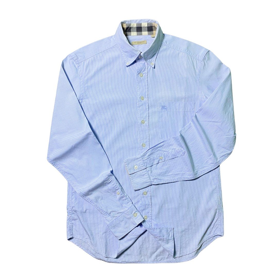 Burberry Pin Stripe Oxford Longsleeves (Category: Formal Shirts) located in Manila. Submitted by streetplug (Listing ID 1457308513, Image 1). Description: issues : none ☑️ sizes : 20.5 x 27 10/10 color rate 🎨 complete tags ✅ las piñas location 📌 jnt or lalamove 🚛 meetup around las piñas area ‼️.