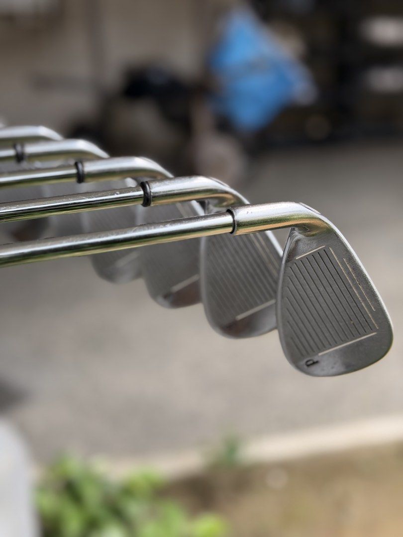 Callaway X22 Irons (Category: Golf) located in Manila. Submitted by cla98 (Listing ID 1457175525, Image 3). Description: - Callaway X-22 Irons (6i-PW) - Callaway Warbird 5i - Regular Steel Shaft - Forgiving irons (perfect for beginners!) - With free range bag.