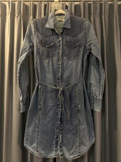(Category: ) located in . Submitted by nyaniewardrobe (Listing ID 1457257568, Image 1). Description: .