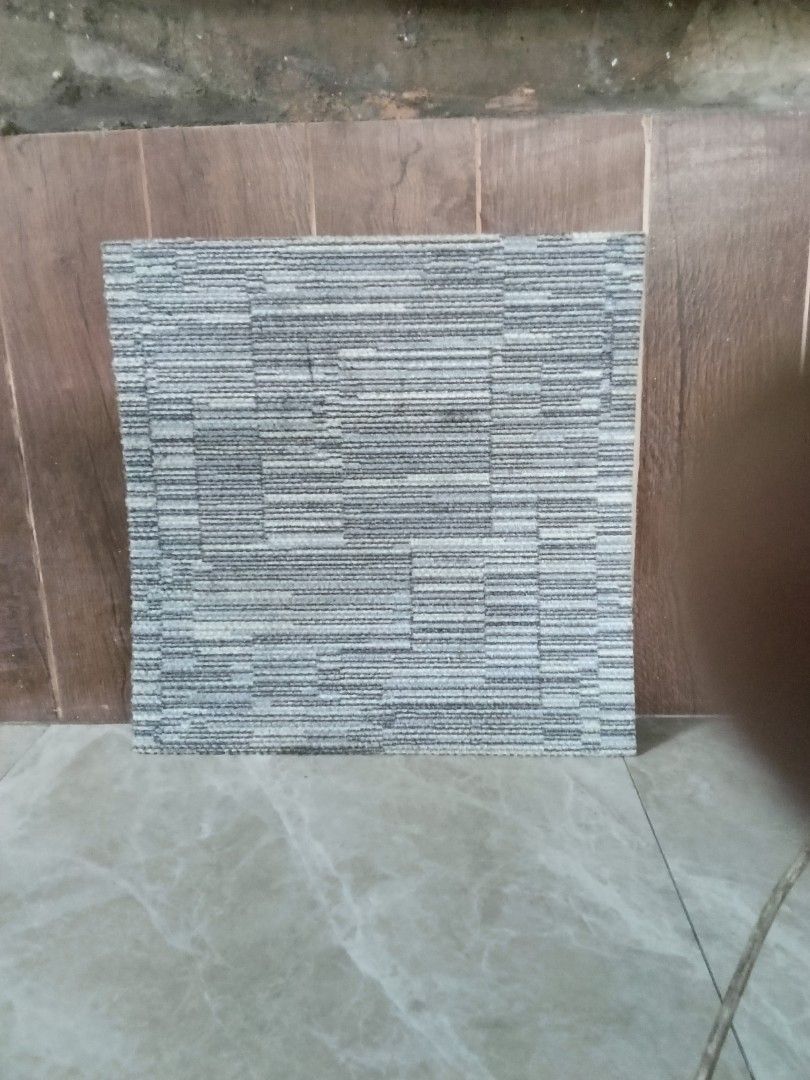 Caroet tiles (Category: Carpets, Mats & Flooring) located in Muntinlupa City. Submitted by freestone_d54257 (Listing ID 1457228265, Image 1). Description: For Take All 35pcs only ₱65.00.