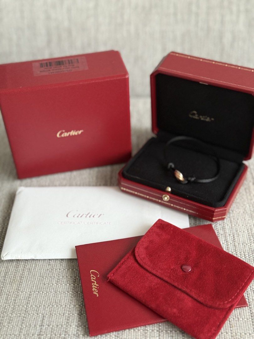 Cartier Trinity Bracelet （分類：飾物及配件）位於 Hong Kong。 由 roseeeee12 提交（商品編號 1457219451，圖片 1）。簡介： ✔️ Cartier Trinity Bracelet ✔️ Original box / certificate / packaging。