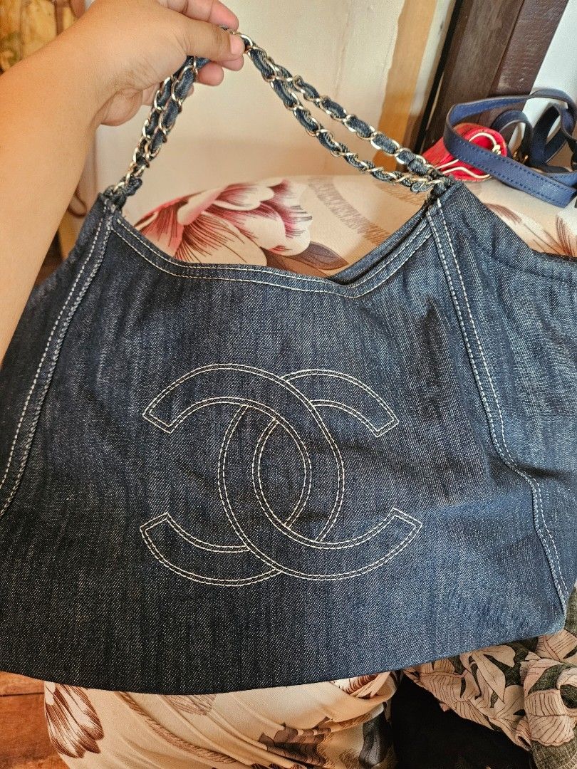 Chanel Denim tote (Category: Luxury Bags & Wallets) located in Zamboanga. Submitted by Clairey03 (Listing ID 1457266568, Image 1). Description: NGA makapal maong.