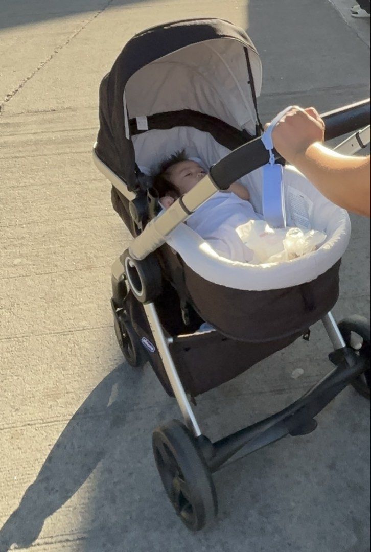 Chicco Stroller Black (Category: Strollers) located in Quezon City. Submitted by tinmusika (Listing ID 1457157387, Image 3). Description: - some photos are grab online for better appreciation. Original cost was 28k at SM. - RFS outgrown. - as is where is - slightly negotiable.