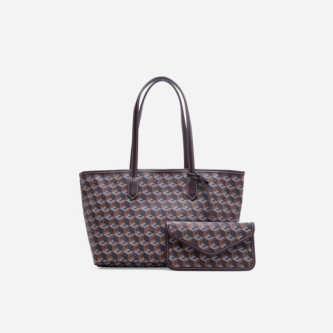 CHRISTY NG RUSSO TOTE BAG (Category: Tote Bags) located in Davao. Submitted by anikanik88 (Listing ID 1457257132, Image 1). Description: PRELOVED LIKE NEW ‼️ CHRISTY NG RUSSO TOTE BAG MEDIUM IN SIZE WITH DUSTBAG DIRECT PM📩.